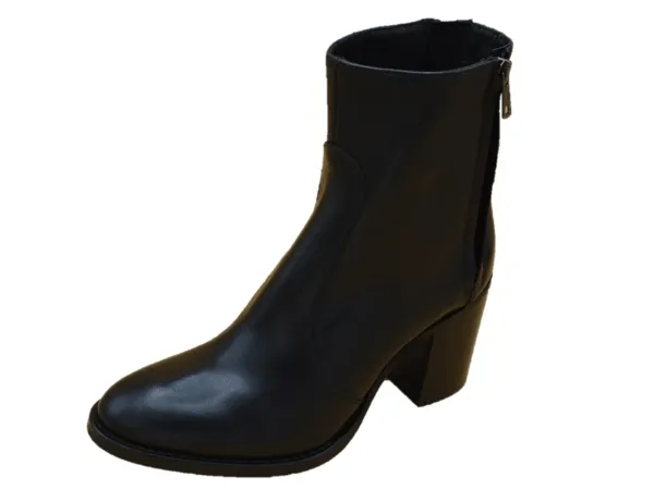 Black_Leather_1