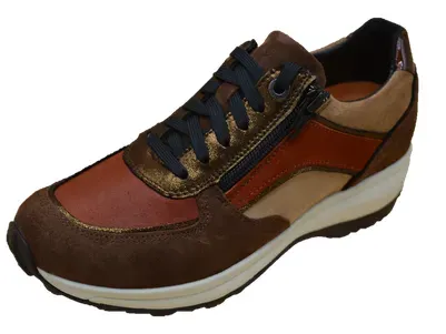 Lucca_Brown