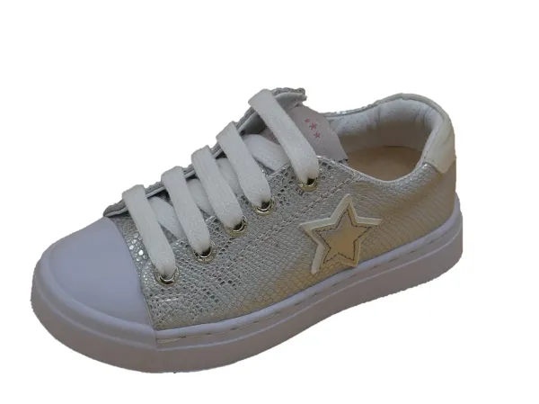 Sneaker_Fashion_Silver_1