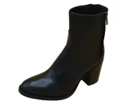 Black_Leather_1
