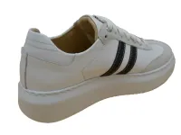 Fem_Offwhite_Black_2