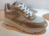 Girls_Sneaker_Gold