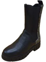 Tobi_Leather