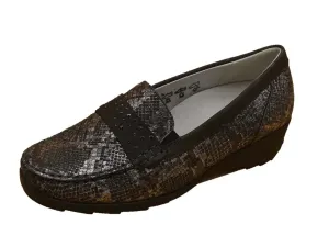 Cobra_Nubuck_Carbon