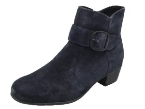 Kerry_Velour_Navy_1
