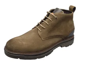 Levin_Douglas_Suede_1