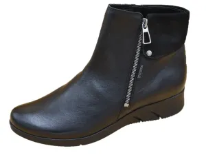Maroussia_Black